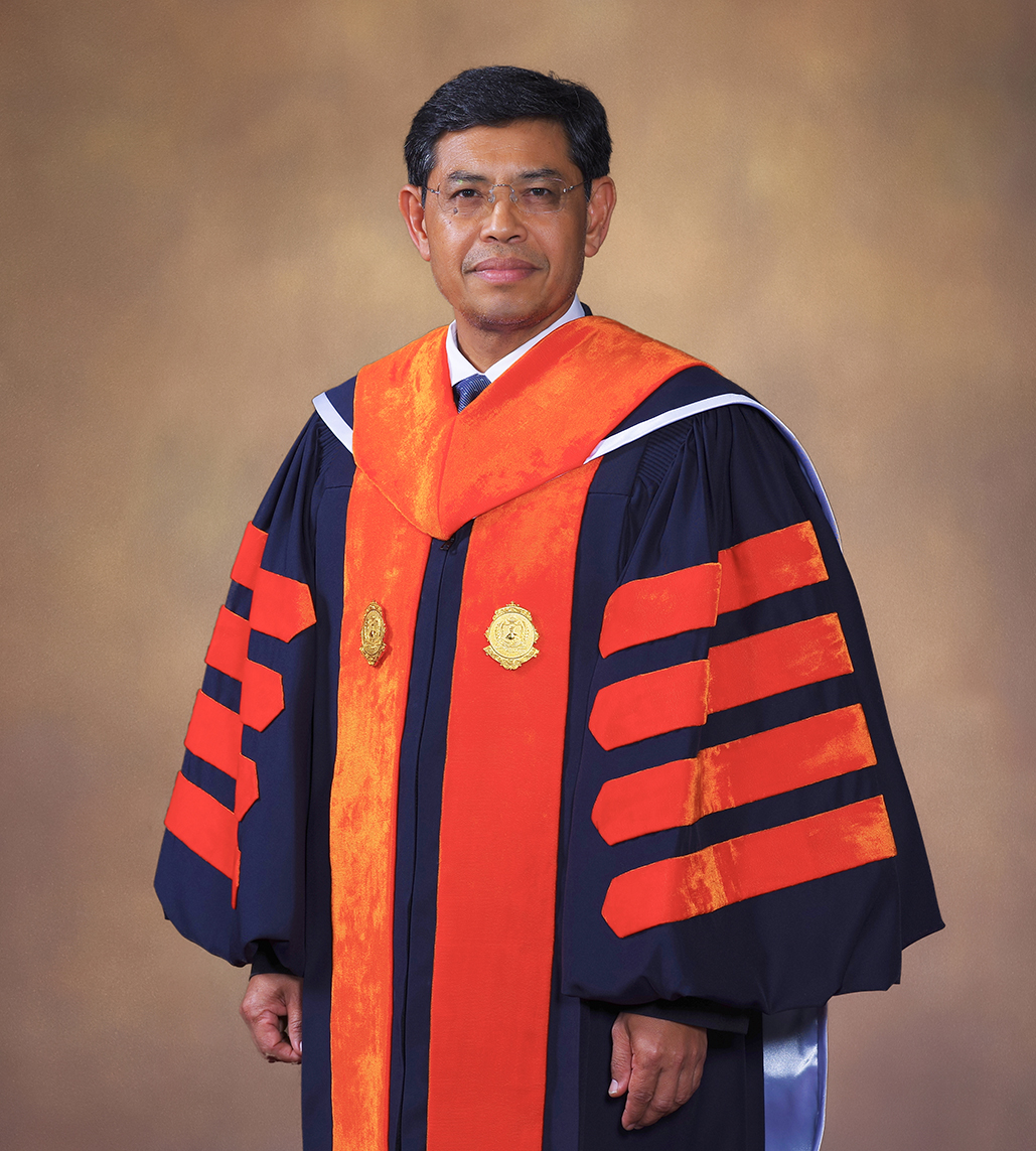 3.ศาสตราจารย์ ดร.จรัส สุวรรณมาลา