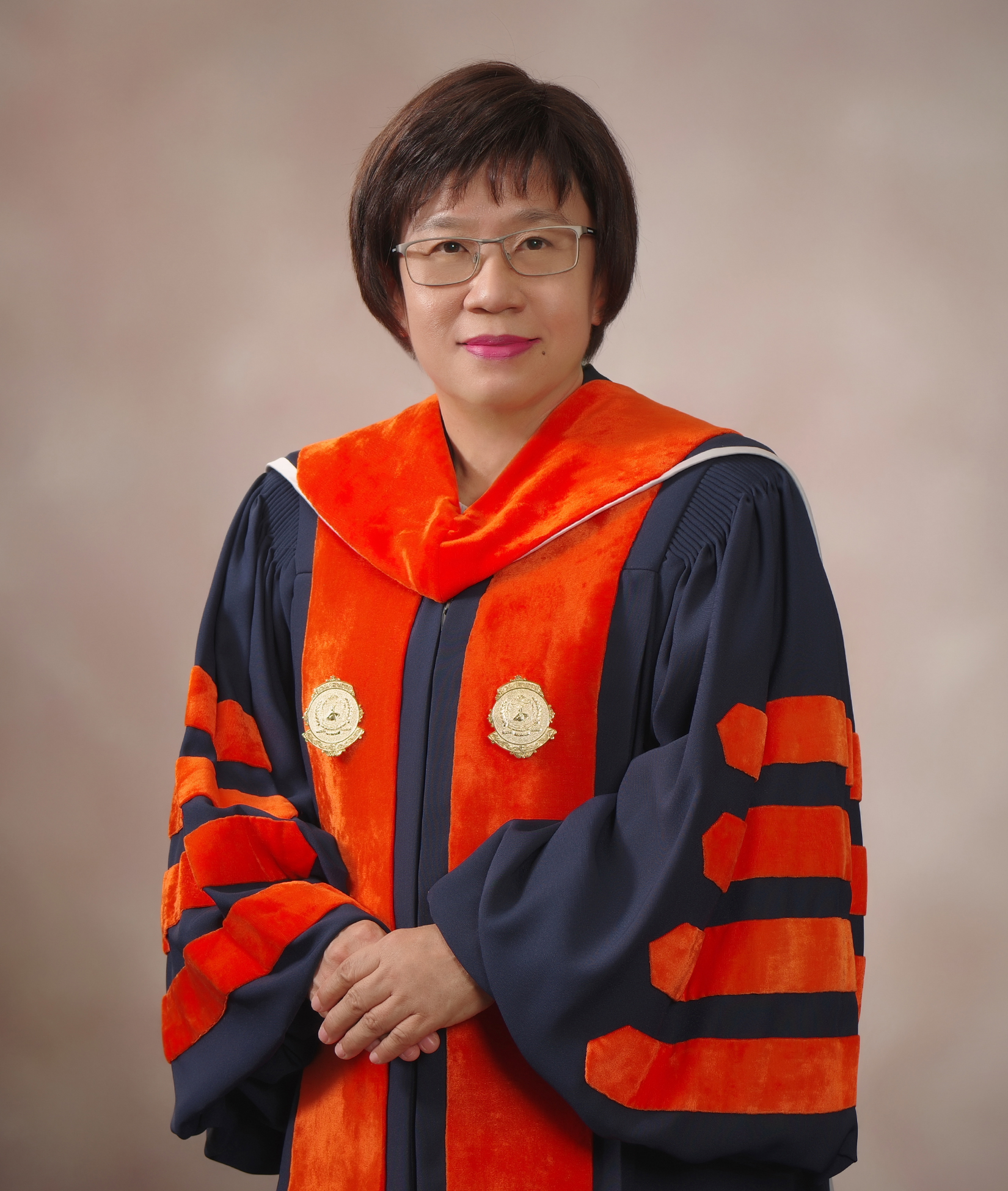 9.รองศาสตราจารย์ ดร.ประจิต หาวัตร