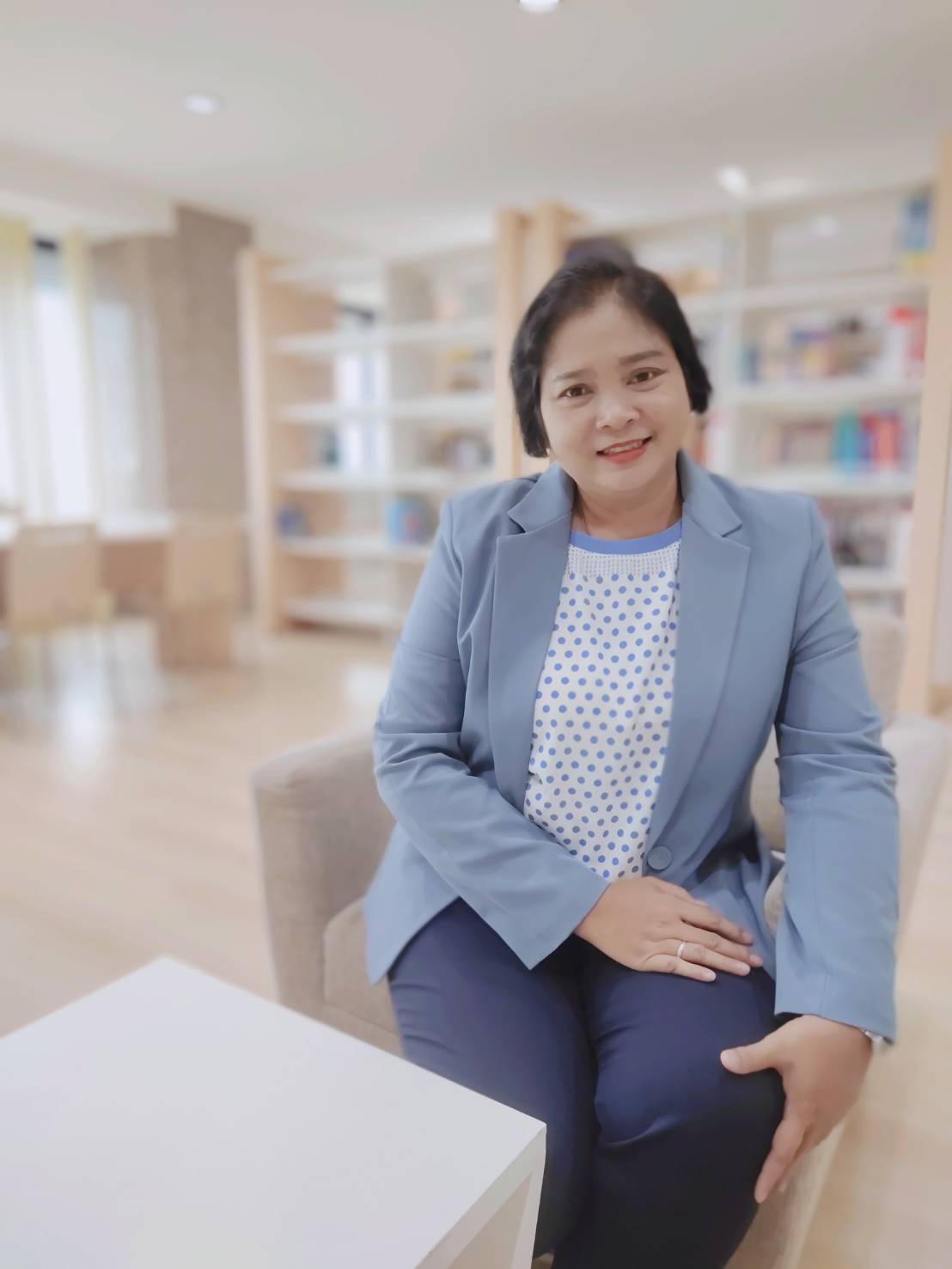 คุณสุภาวดี ยืนยง (เลขานุการคณะ)