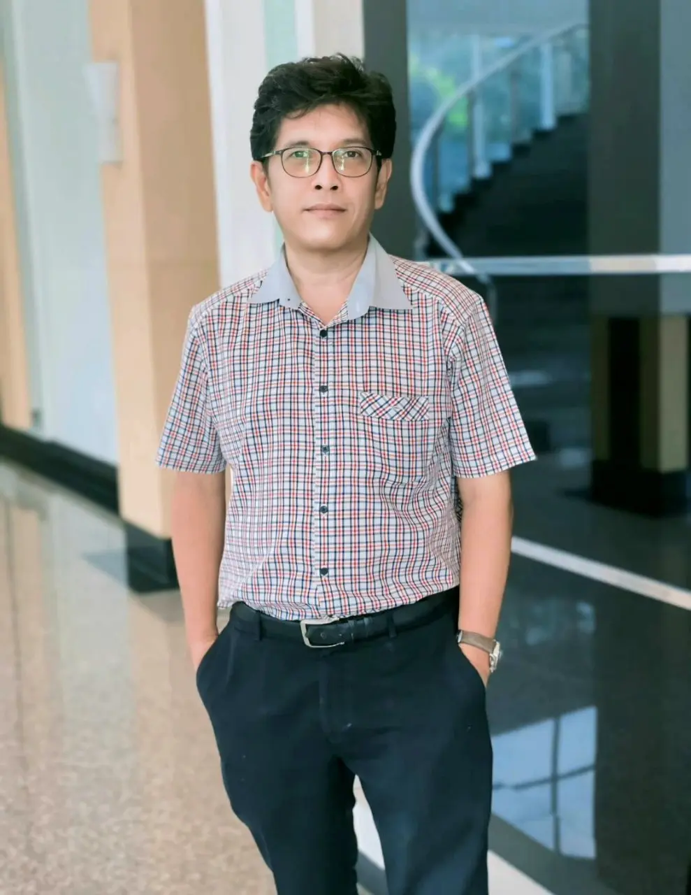 ดร.ชาติ ฤทธิ์หิรัญ