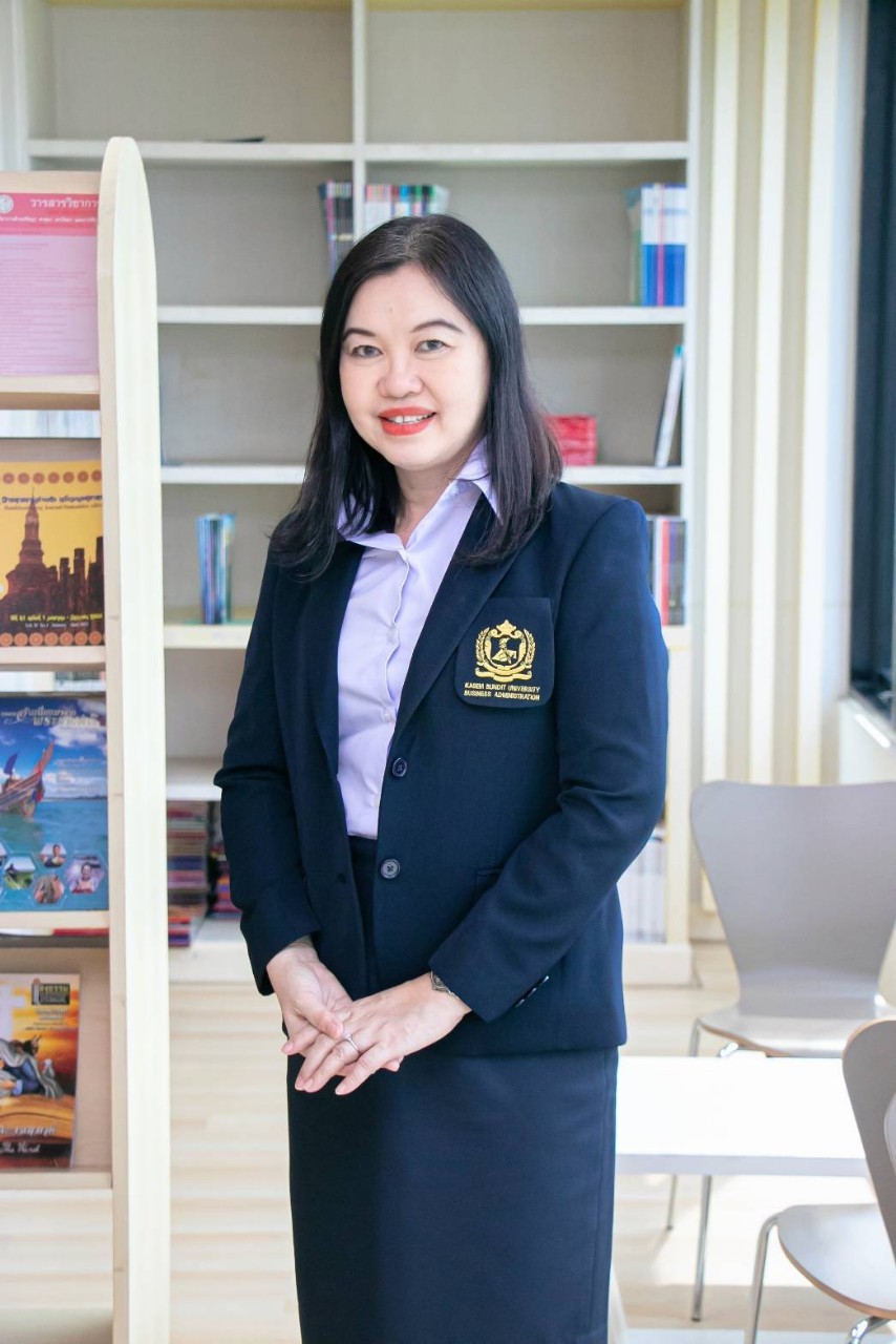 ผศ.ดร.ทวีวรรณ คงมณีชัชวาล