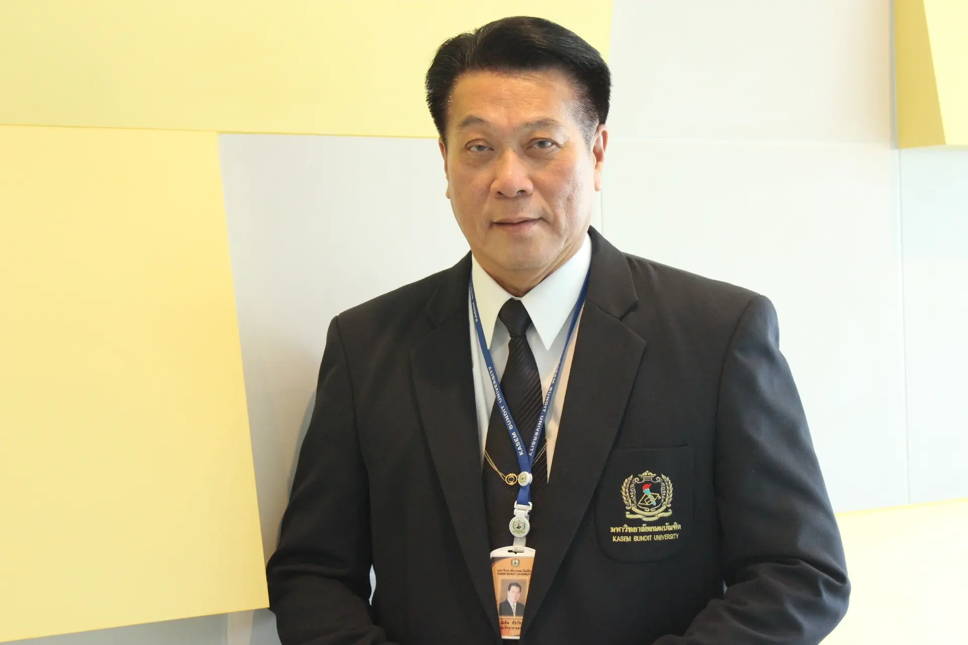 ผศ.ดร.เฉลิม ชัยวัชราภรณ์