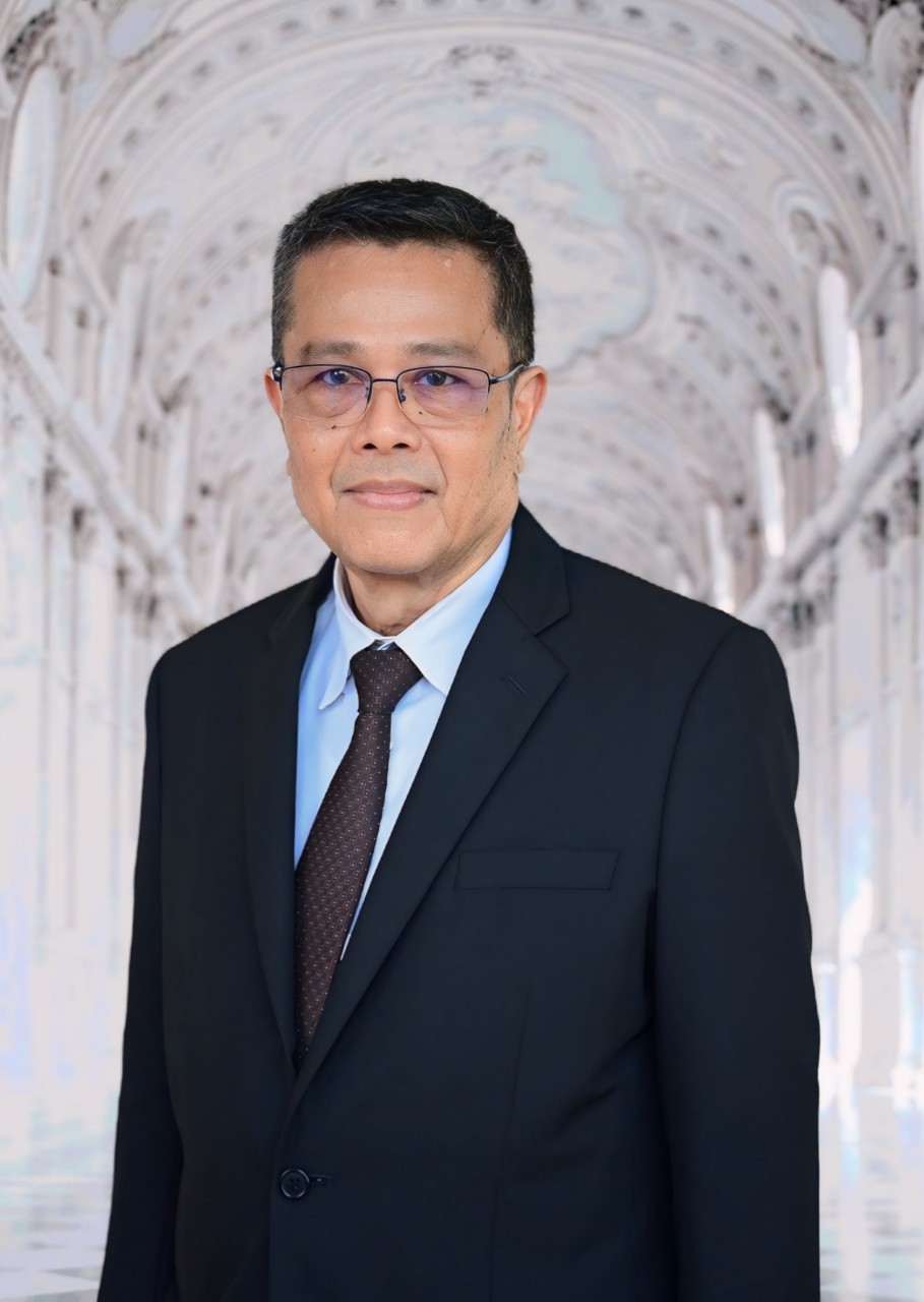 รศ.ดร.ปราโมทย์ ศรีน้อย