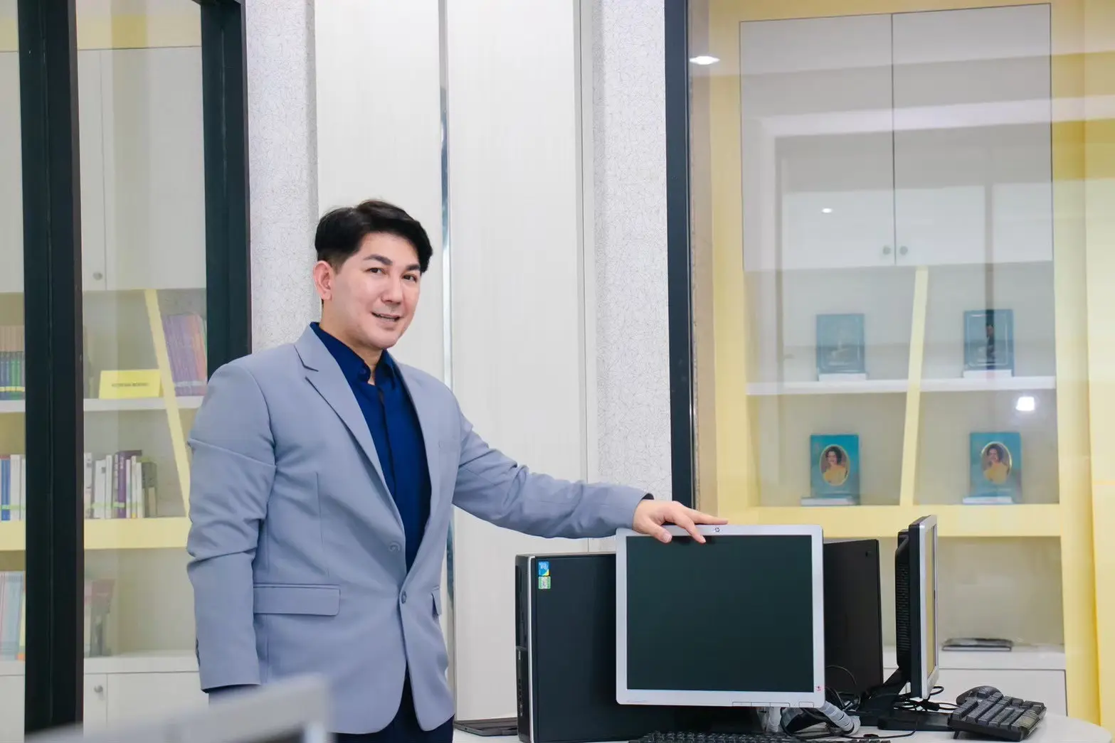 อาจารย์ ดร.ชัยมงคล โฆษิตสุริยะพันธุ์