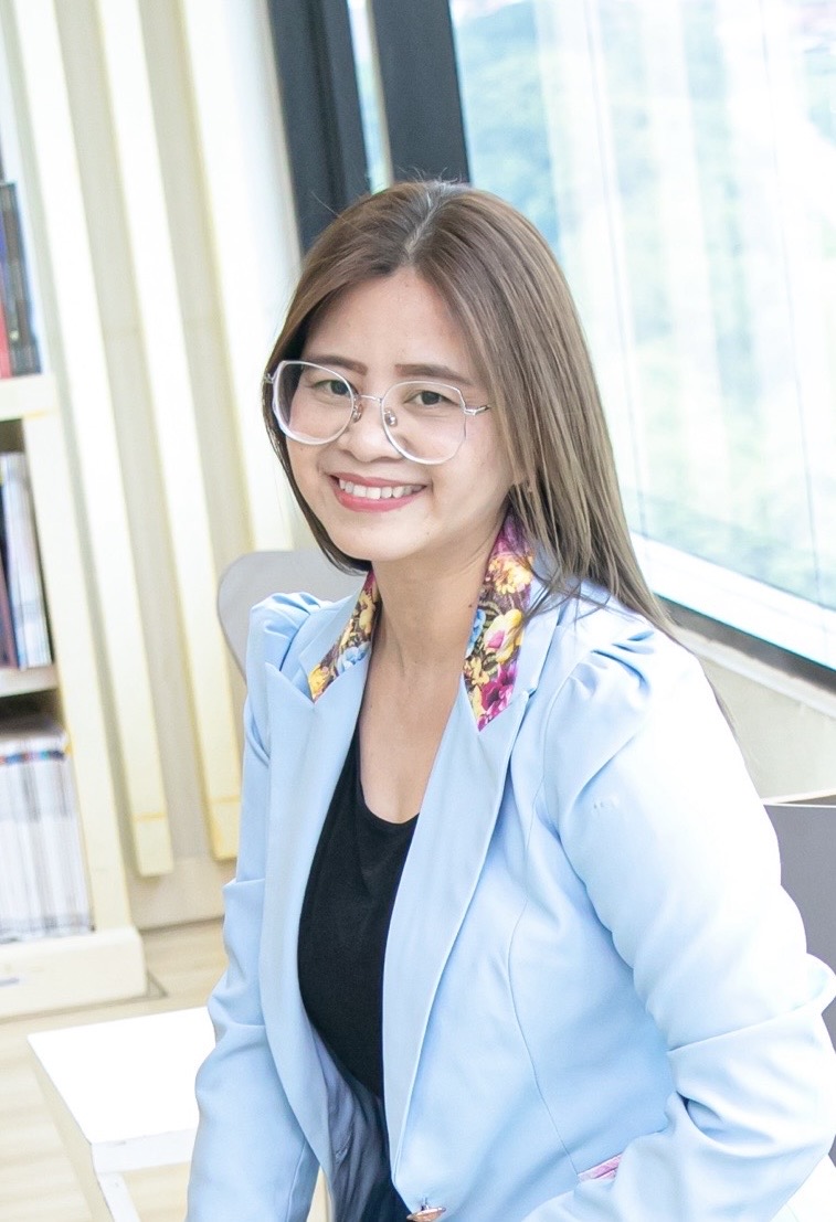 อาจารย์ ดร.ลักษมี ทุ่งหว้า (รองคณบดีฝ่า