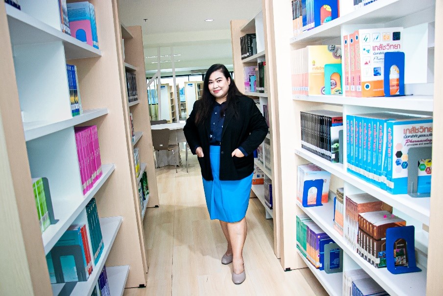 อาจารย์ขวัญข้าว พูลเพิ่ม