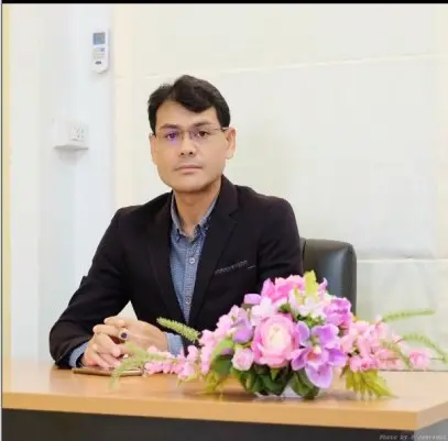 อาจารย์จีรวัฒน์ ปล้องใหม่