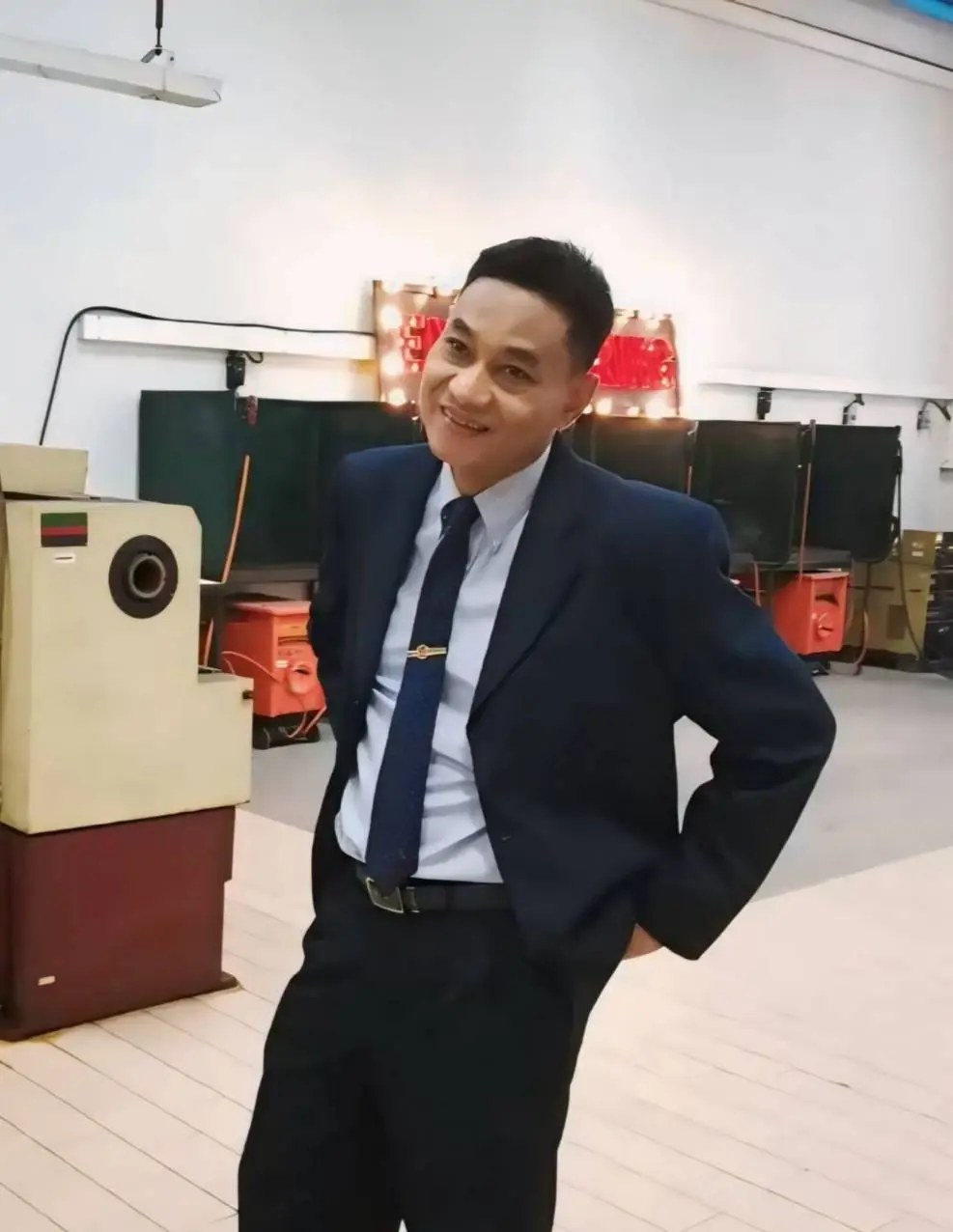 อาจารย์บัญญัติ ก้อนคำ 1