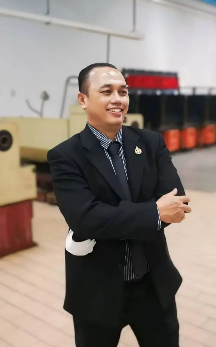 อาจารย์สมบัติ ปานสมุทร