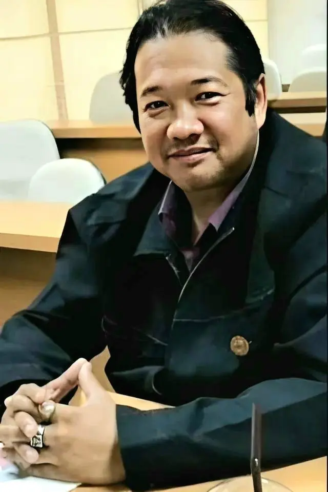 อาจารย์สมภพ ทิมดิษฐ