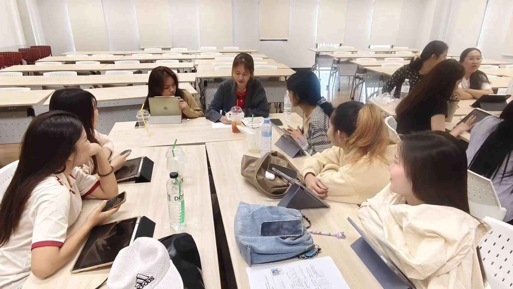 566216134_1301180688473574_3949918079168759072_n