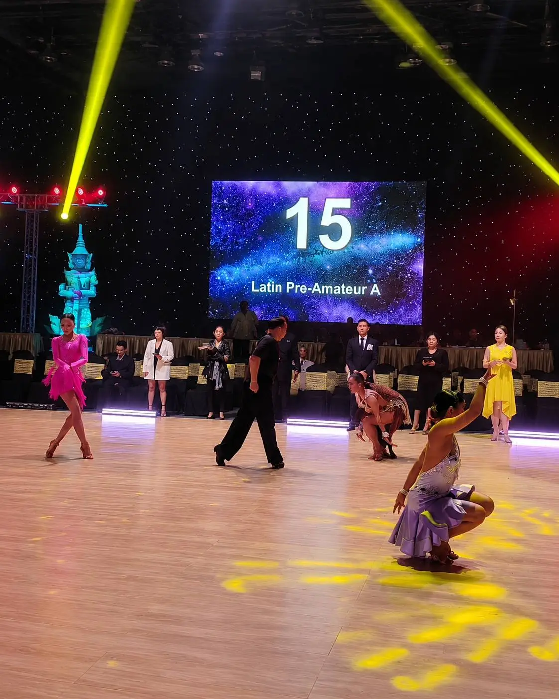 2362247 Team Show Dance KBU