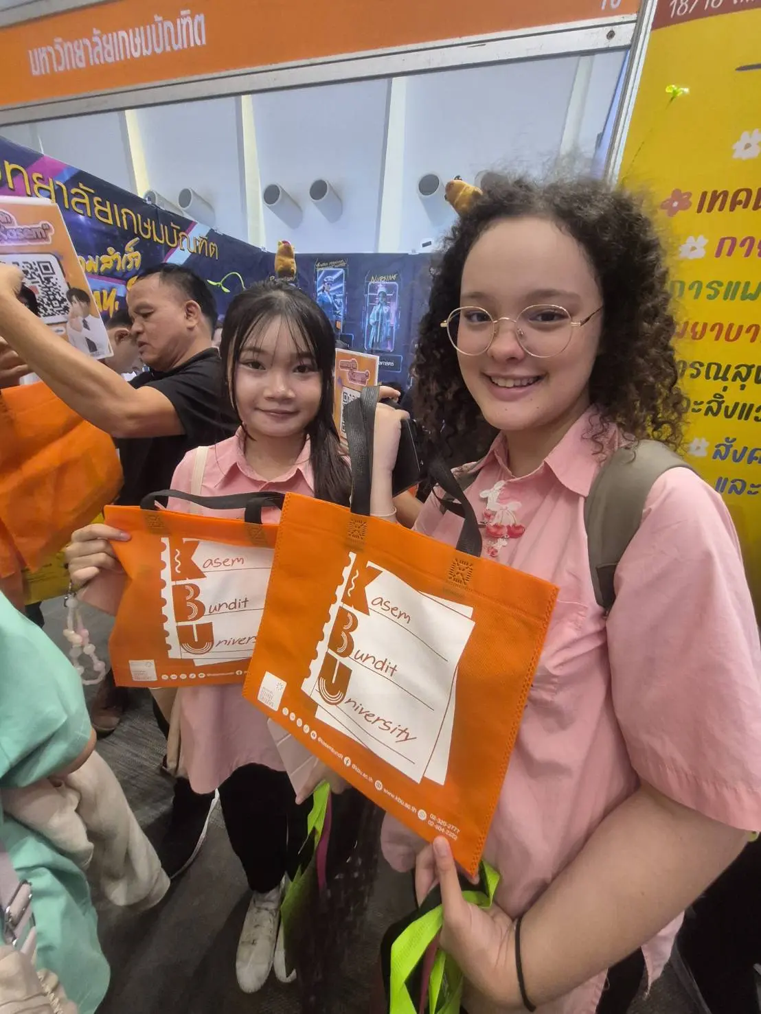 427995_0 เรียนต่อมหาวิทยาลัย