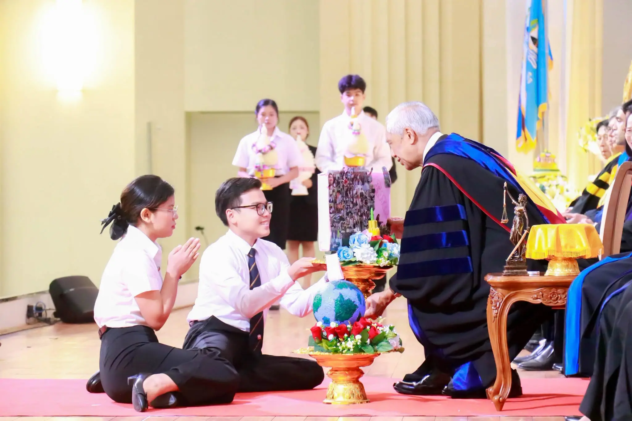 เกษมบัณฑิตจัดพิธีไหว้ครู