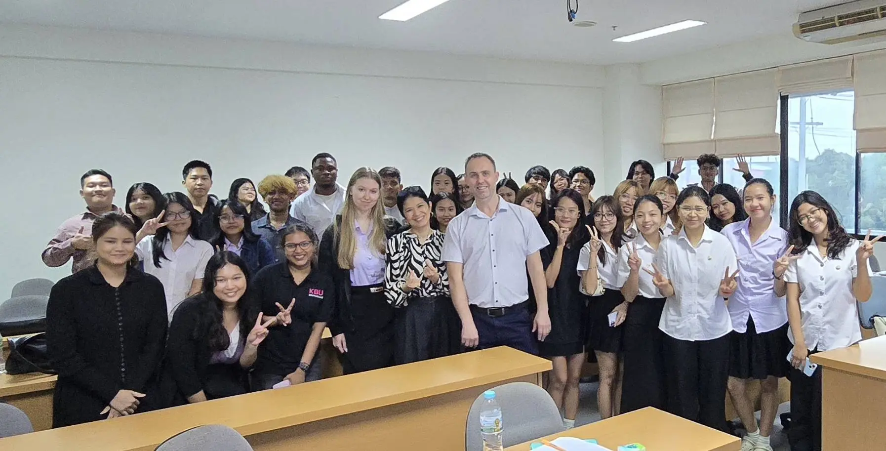90928_0 International Program KBU